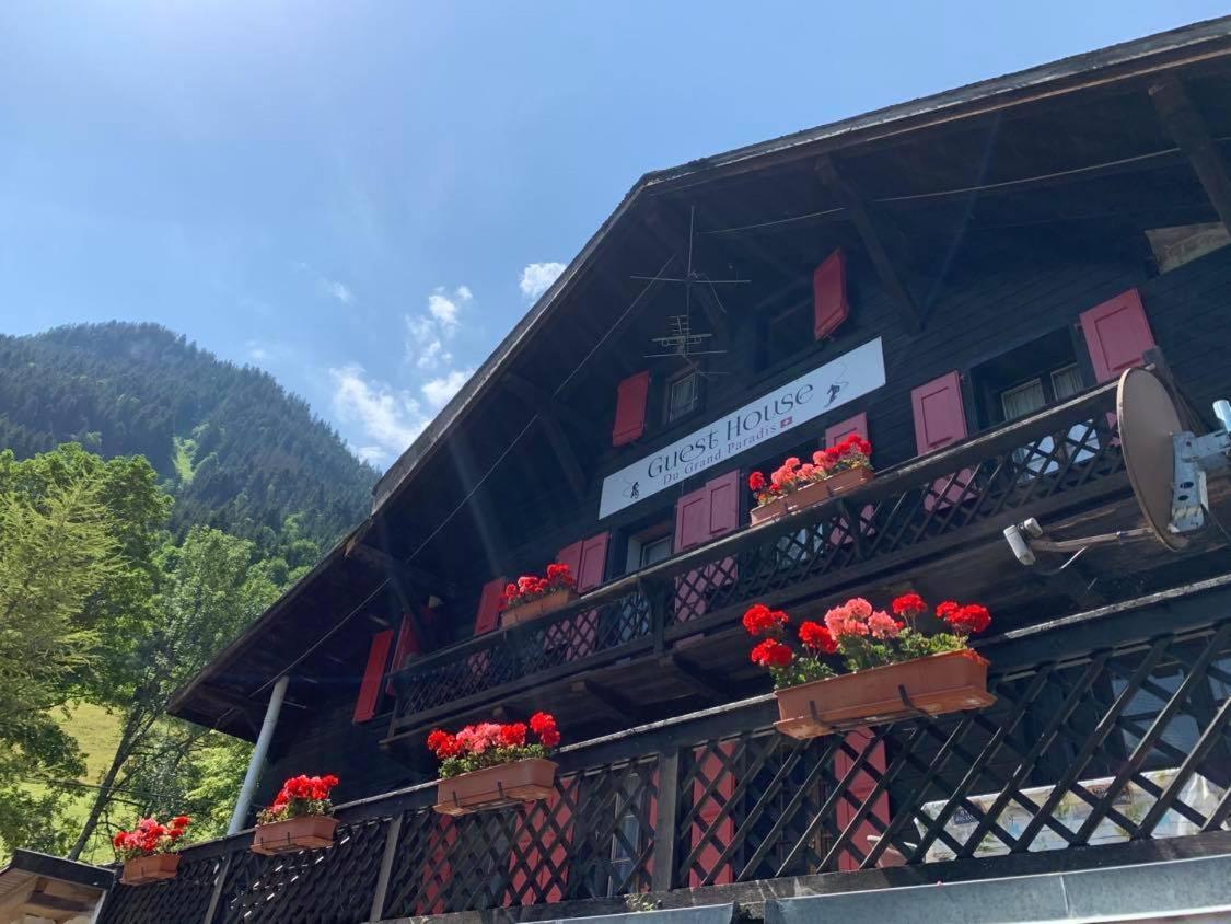 Guest House Du Grand Paradis - On Piste Champéry Exterior foto